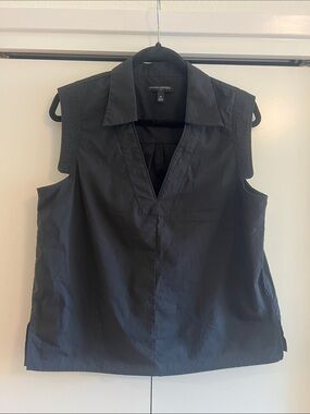 Banana Republic Black Sleeveless Collared V-Neck Shell Top